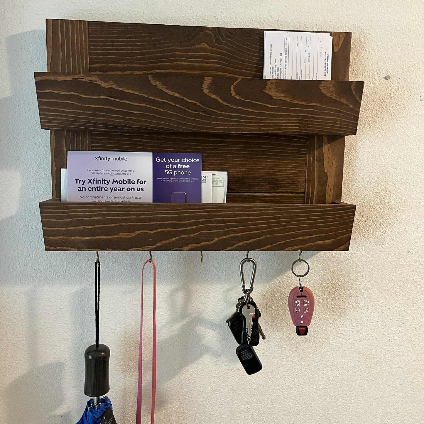 Entryway organizer with key hooks