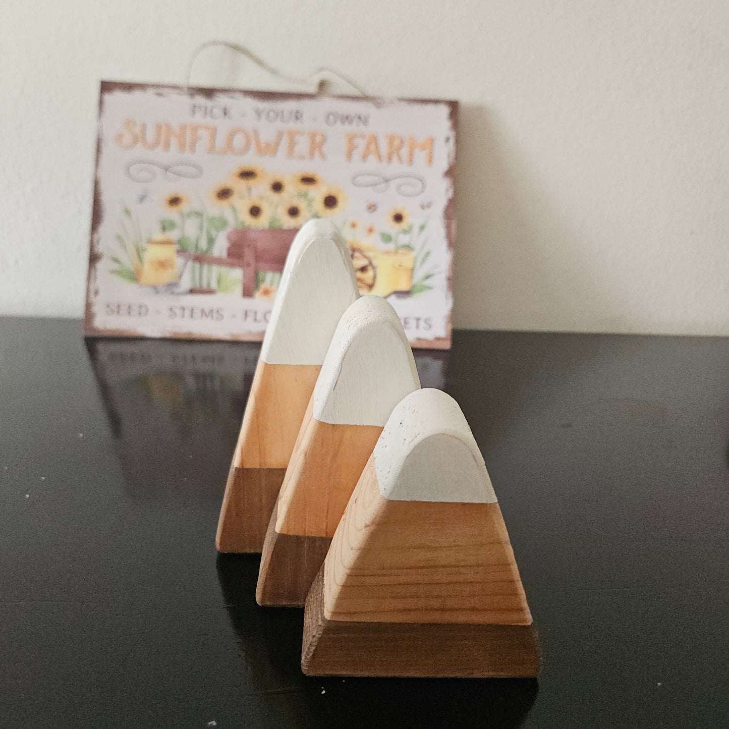 3 pcs Wooden candy Corn